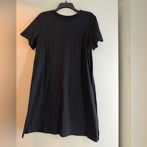 Old Navy Classic Black dress T-shirt